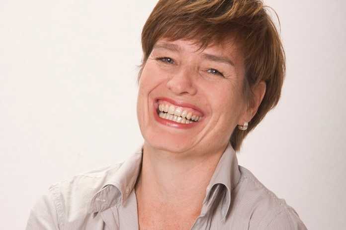 BAhbB1sHOgZmSSIaaW1hZ2VzL3dvcmsva2F0amEuanBnBjoGRVRbCDoGcDoKdGh1bWJJIgk2OTZ4BjsGRg