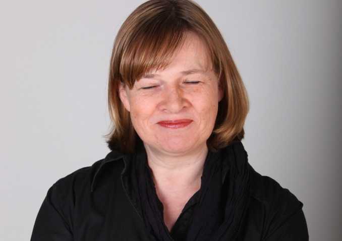 Astrid 20mit 20Augen 20zu 20klein1